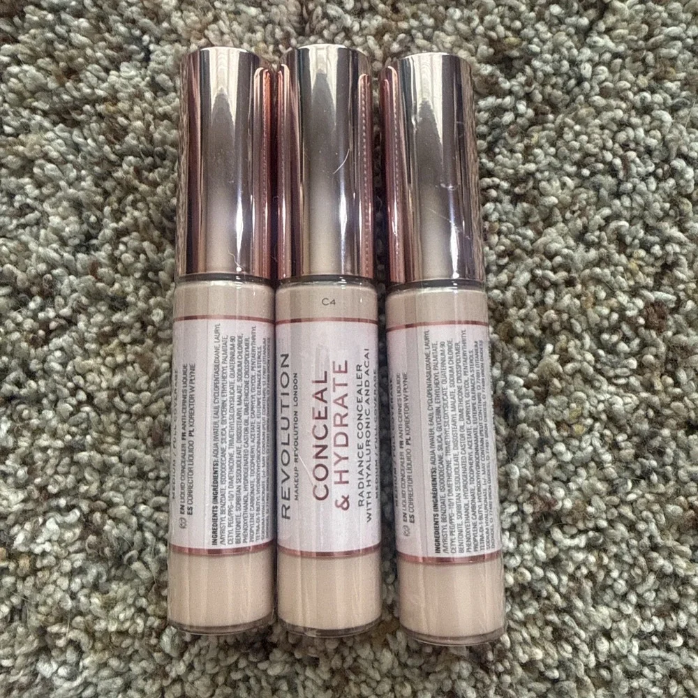 Revlon Revolution Conceal & Hydrate Concealer C4(3 Pack)